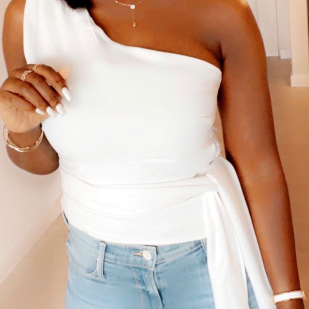DO+BE white top
